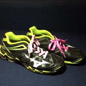 Volleyball shoes
